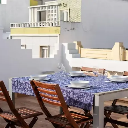 Δωμάτια σε οικογενειακή κατοικία Blife Galya Private